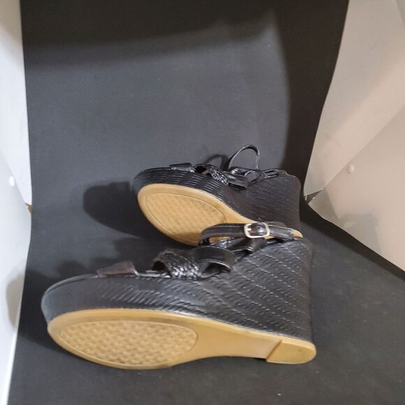 Top Moda Black Wedge Heel Sandals (10) - Picture 6 of 6